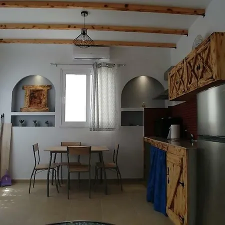 Beautiful House Of 아파트 Psinthos